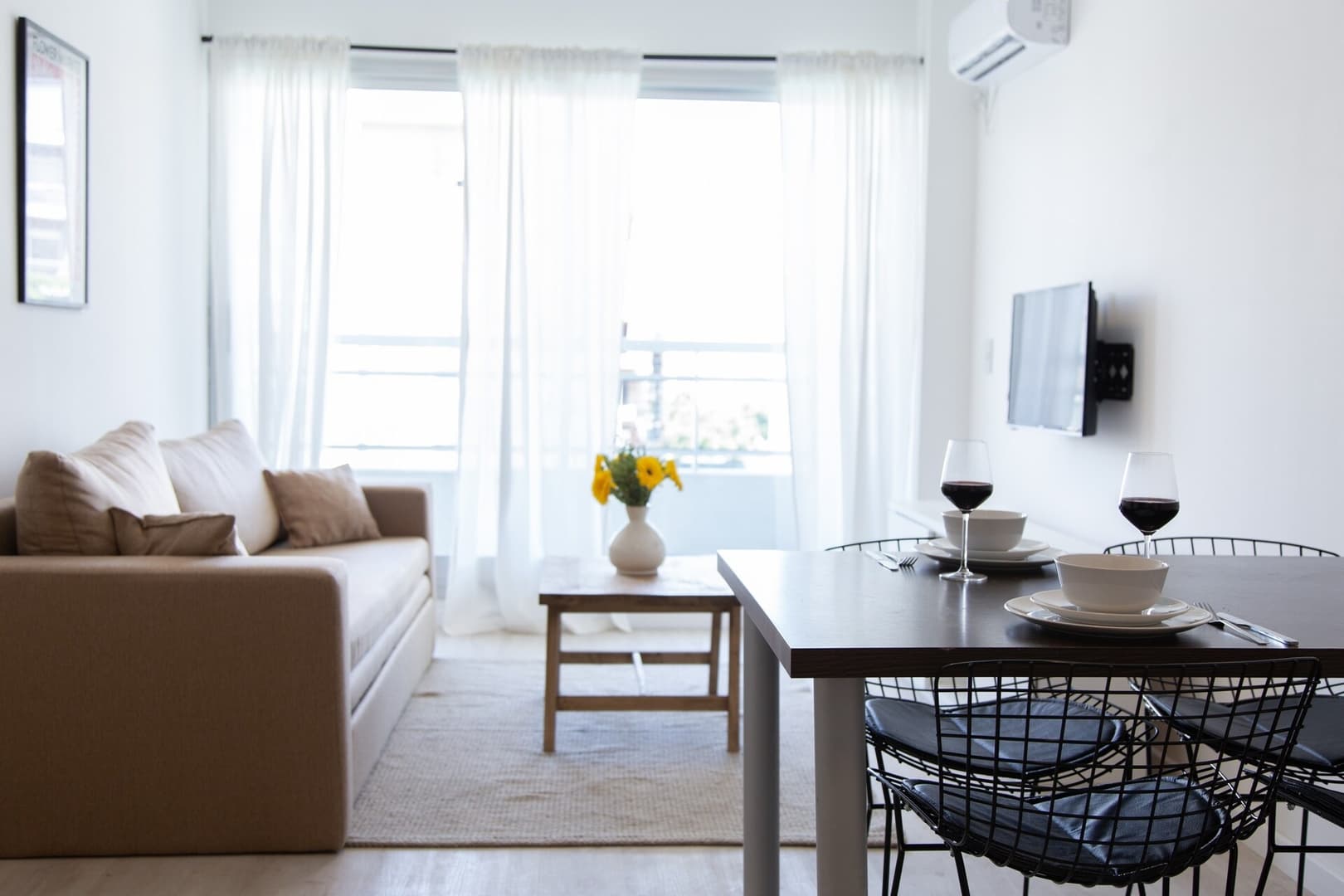 Caballito | Elegant Stay | Balcony, Pool & Gym