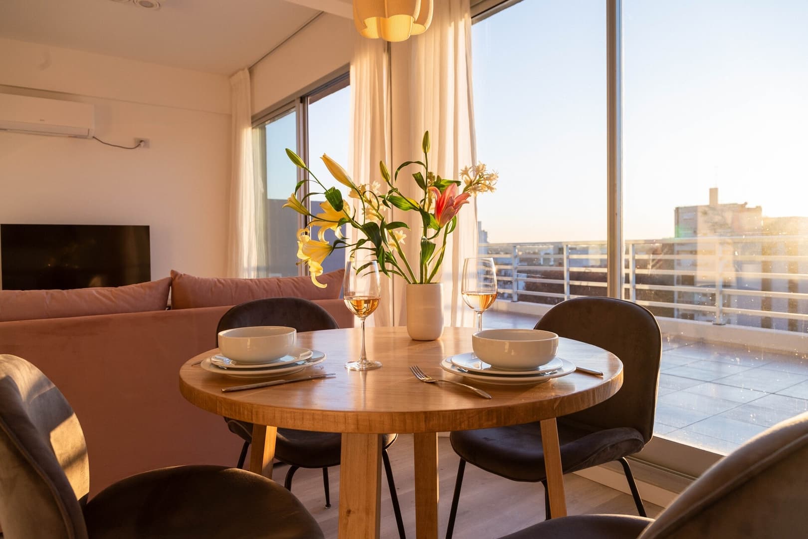 Villa Crespo | 2BR | Open Views & Pool